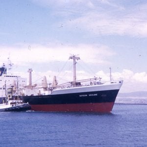Unknown ship = Safocean Auckland