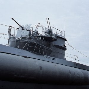 U-995