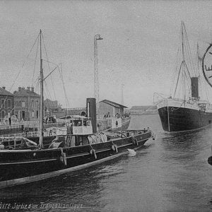 unknown Tug boat